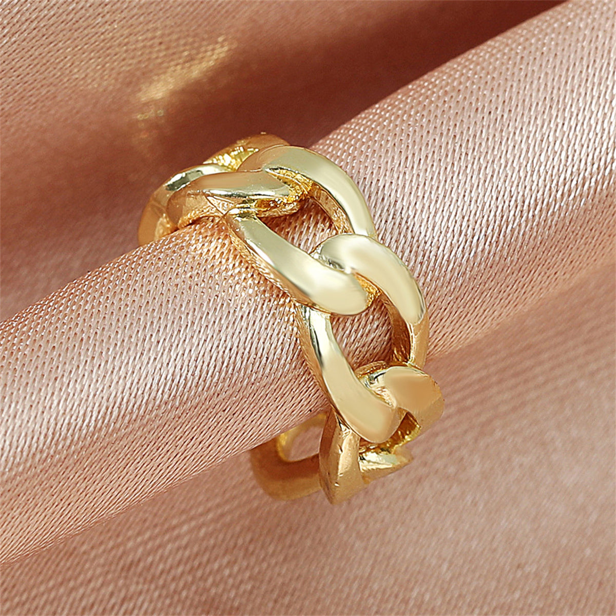 18K Gold-Plated Curb Chain Ear Cuff, gold stud earrings for women, dainty minimalist design, lifestyle look