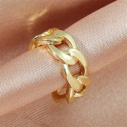 18K Gold-Plated Curb Chain Ear Cuff, gold stud earrings for women, dainty minimalist design, lifestyle look