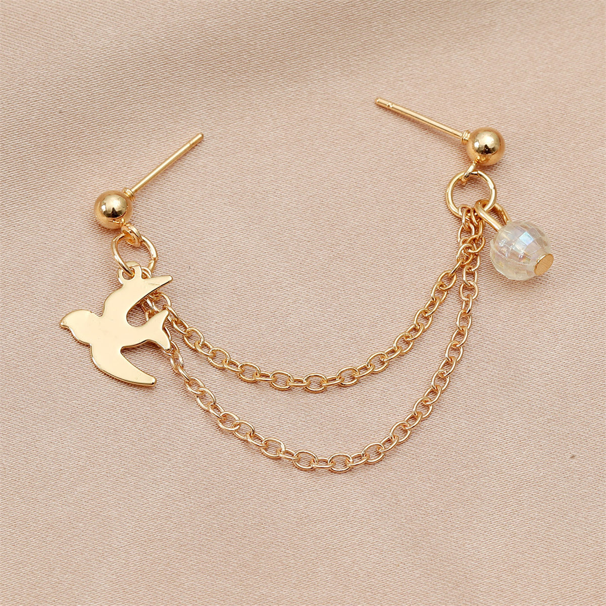 Acrylic and 18K Gold-Plated Swallow Chain Ear Cuff, gold drop earrings for women, dainty minimalist design, lifestyle look