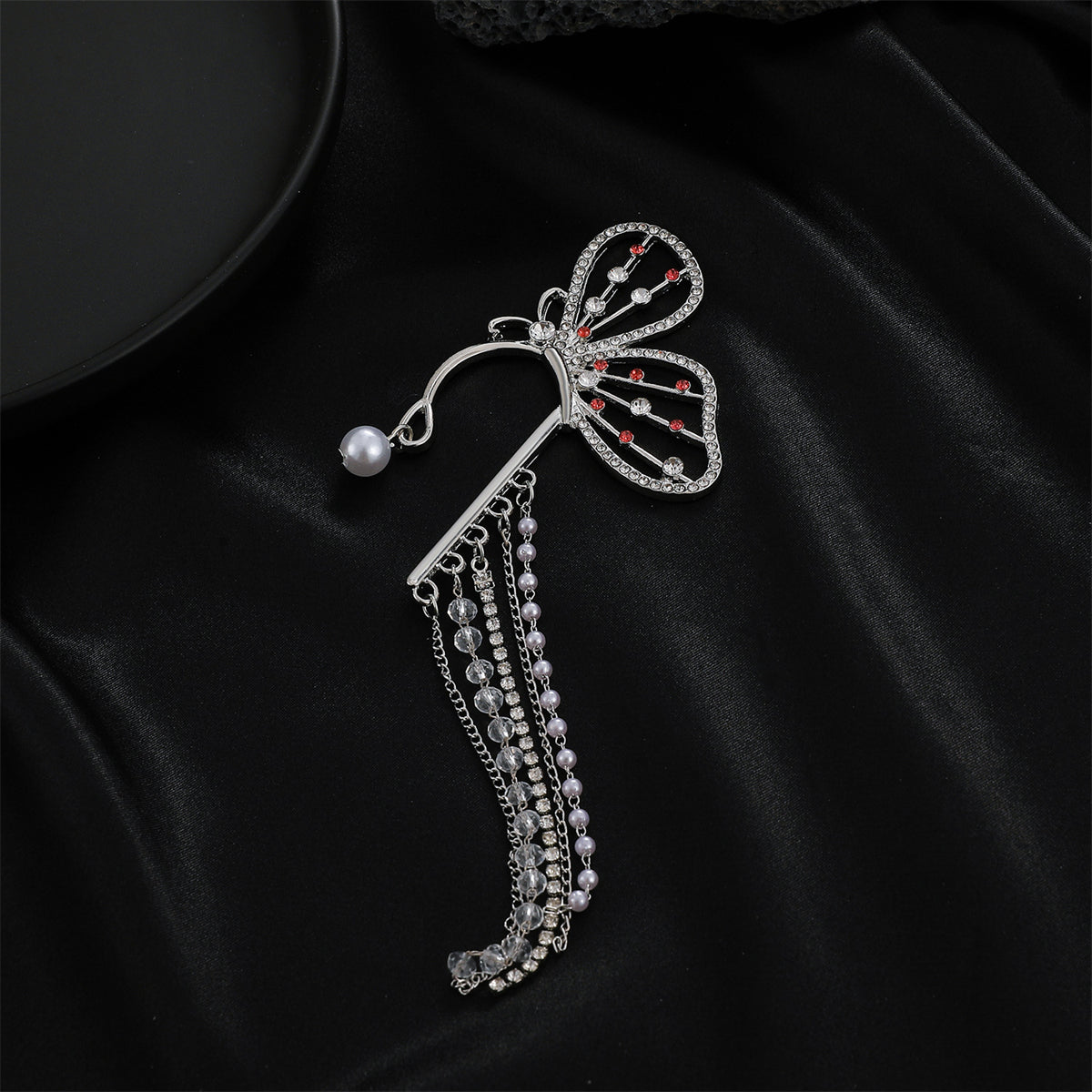 Pearl & Cubic Zirconia Silver-Plated Butterfly Tassel Ear Cuff
