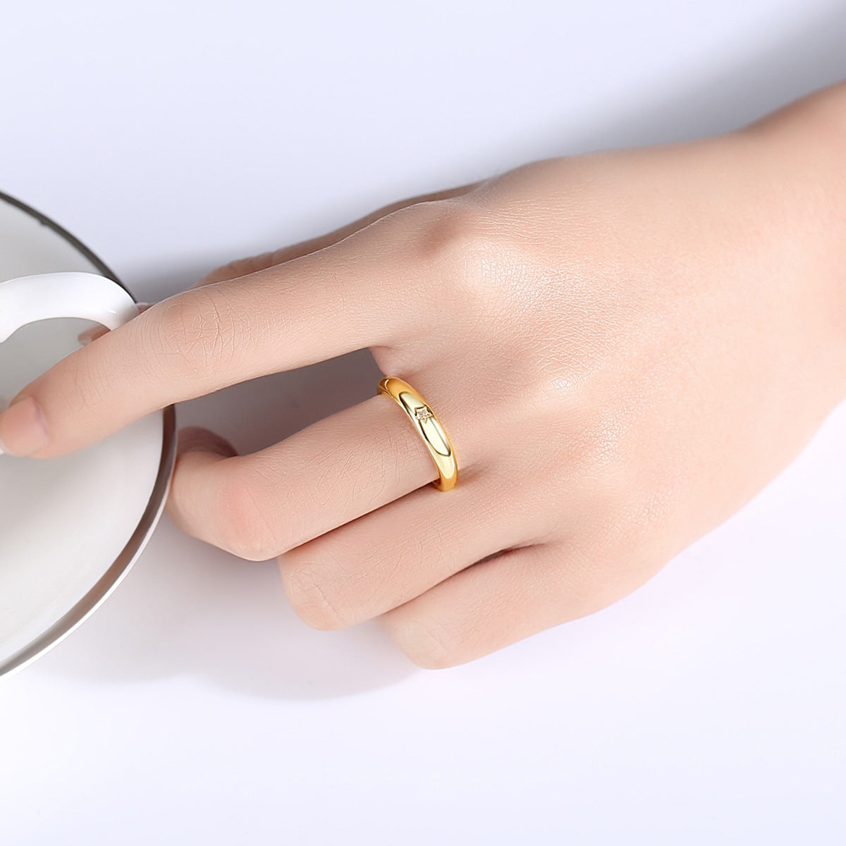 Crystal and 18K Gold-Plated Star Open Ring, gold statement rings for women, dainty minimalist design, lifestyle look