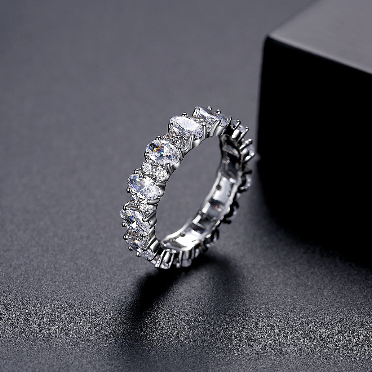Oval-Cut Crystal and Cubic Zirconia Silver-Plated Band Ring, silver statement rings for women, detail close-up