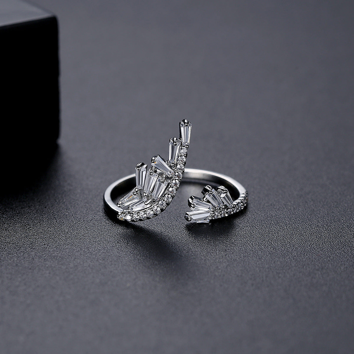 Crystal and Cubic Zirconia Silver-Plated Rattan Open Ring, silver statement rings for women, detail close-up