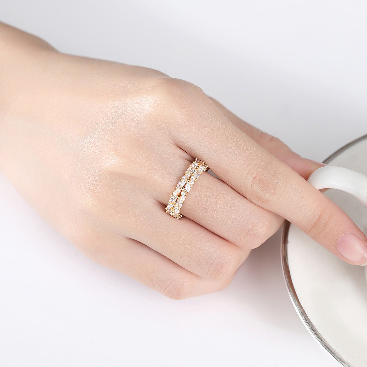 Pearl and 18K Gold-Plated Stacked Open Ring, gold statement rings for women, elegant gift for her, detail close-up