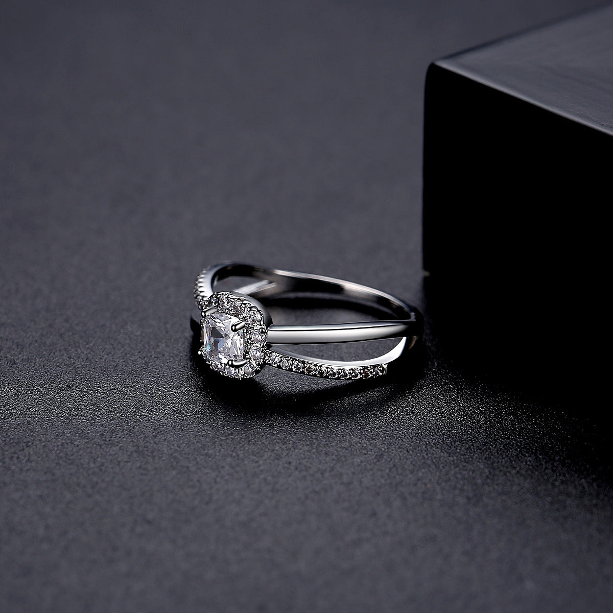 Crystal and Cubic Zirconia Silver-Plated Hola Band Ring, silver statement rings for women, detail close-up