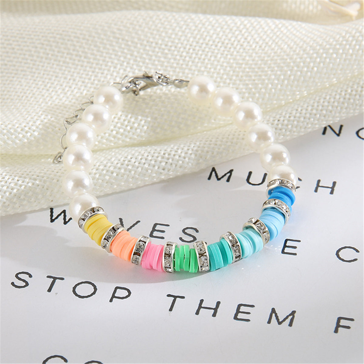 Blue Polymer Clay and Pearl Multicolor Beaded Bracelet, bracelet for women, dainty minimalist design, lifestyle look