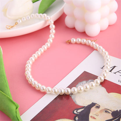 Pearl and 18K Gold-Plated 8MM Choker Necklace, gold pendant necklace for women, elegant gift for her, detail close-up