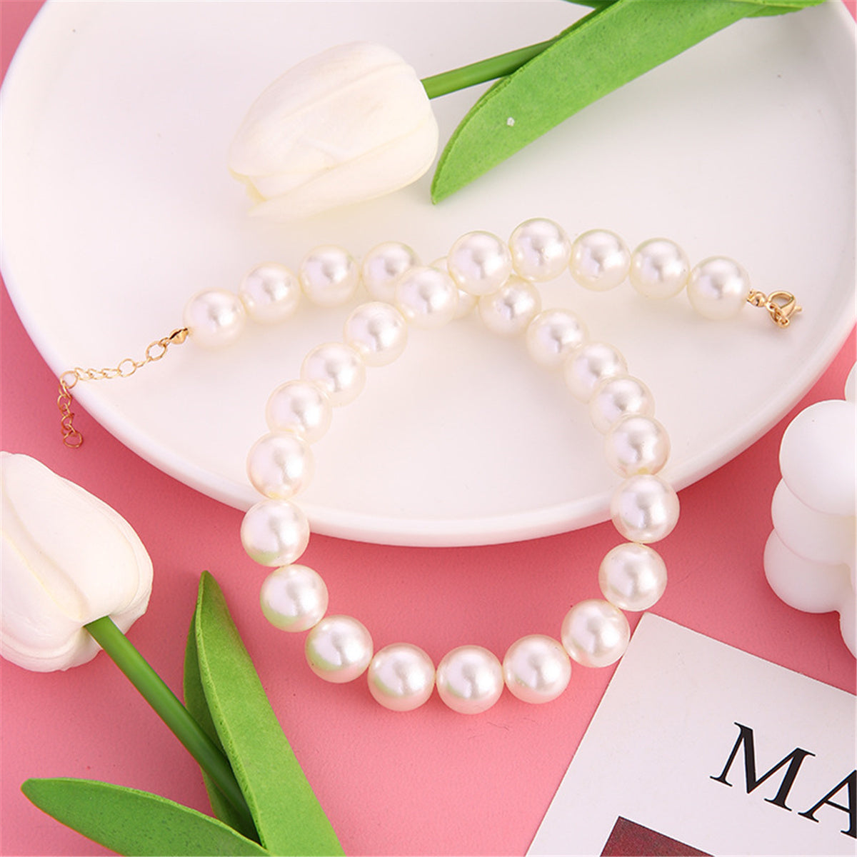 Pearl and 18K Gold-Plated 14MM Choker Necklace, gold pendant necklace for women, dainty minimalist design, lifestyle look