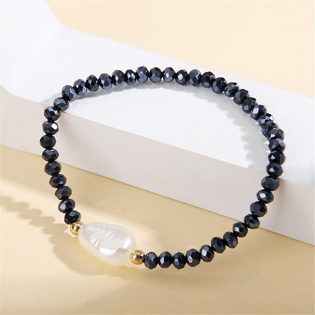 Black Acrylic & Pearl Beaded Stretch Bracelet