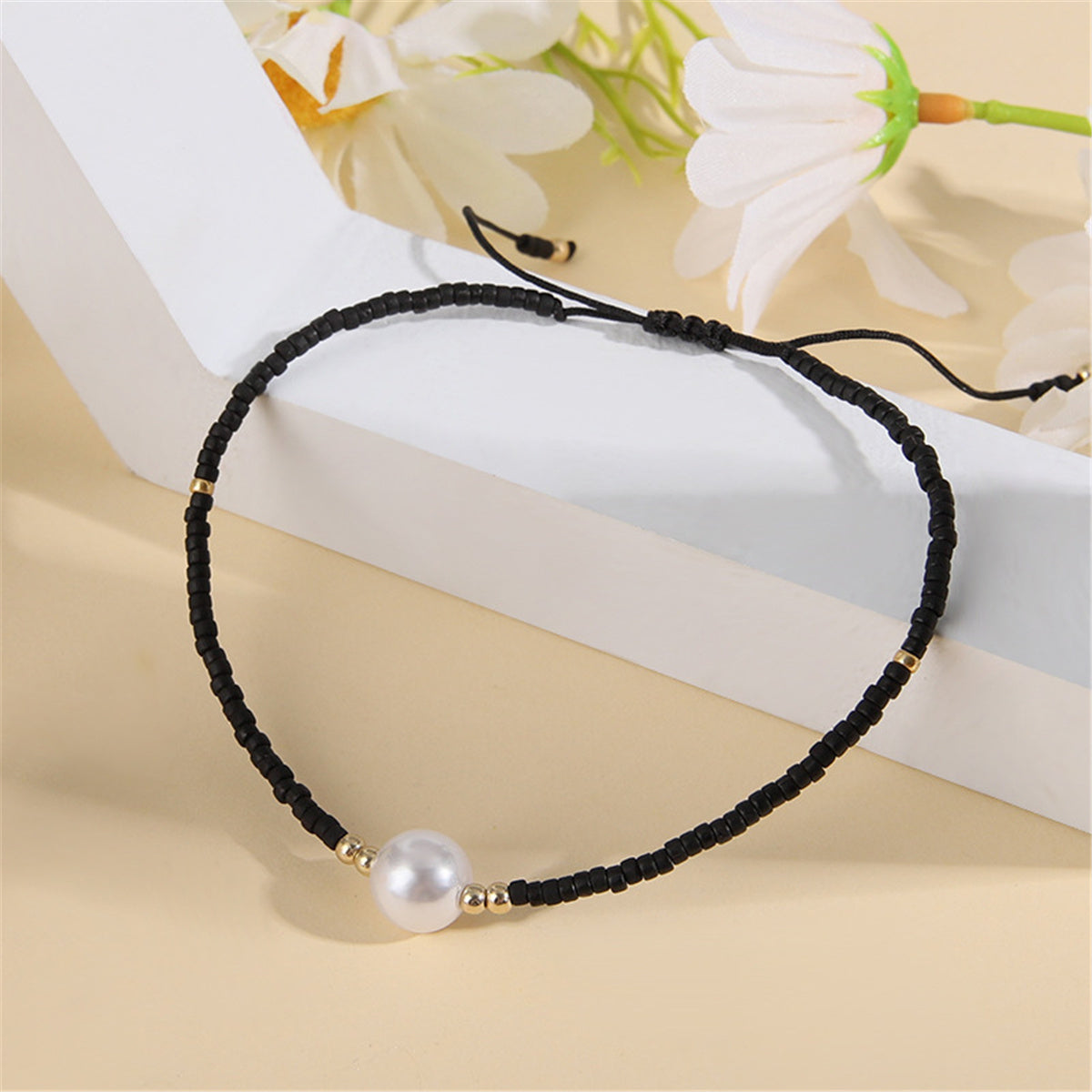 Black Howlite and Pearl Adjustable Bracelet, bracelet for women, vintage-inspired design, side view