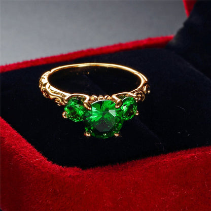 Green Crystal and 18K Gold-Plated Ring, gold statement rings for women, elegant gift for her, detail close-up