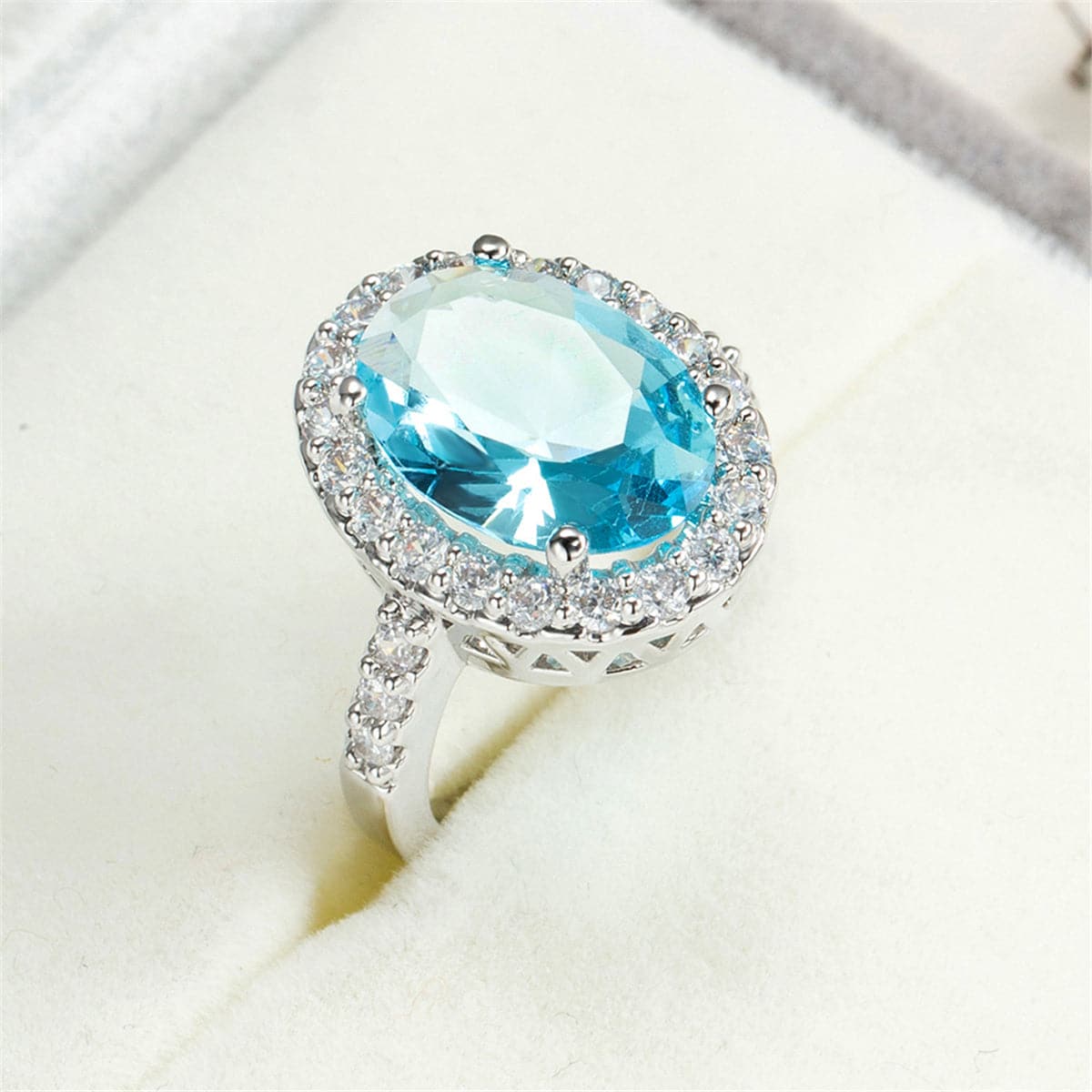 Sea Blue Crystal and Cubic Zirconia Oval-Cut Halo Ring, statement rings for women, elegant gift for her, detail close-up
