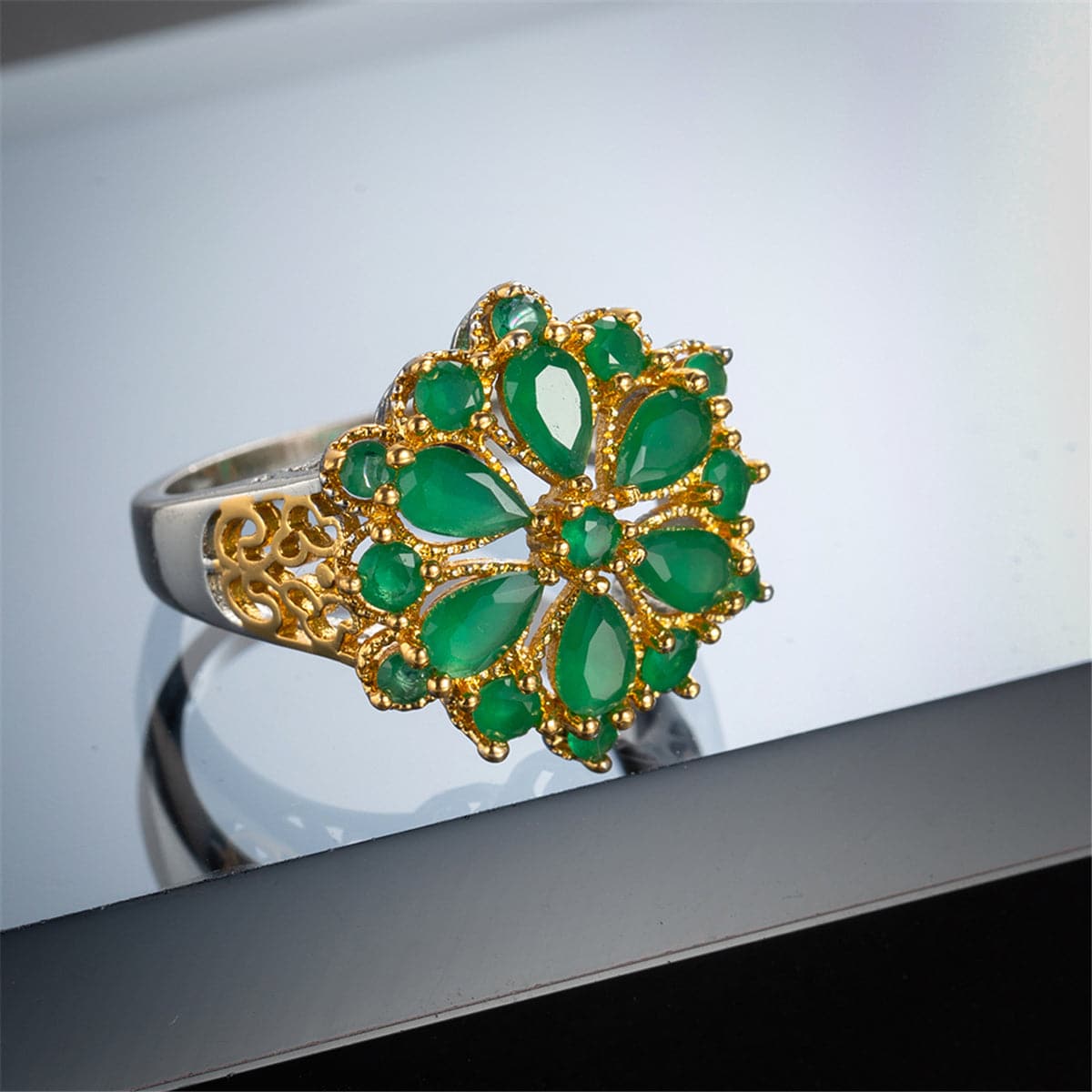 Green Crystal and 18K Gold-Plated Flower Ring, gold statement rings for women, dainty minimalist design, detail close-up