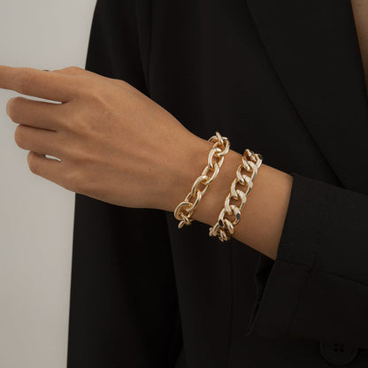 18K Gold-Plated Curb Chain Bracelet Set, jewelry gift sets for women, dainty minimalist design, detail close-up