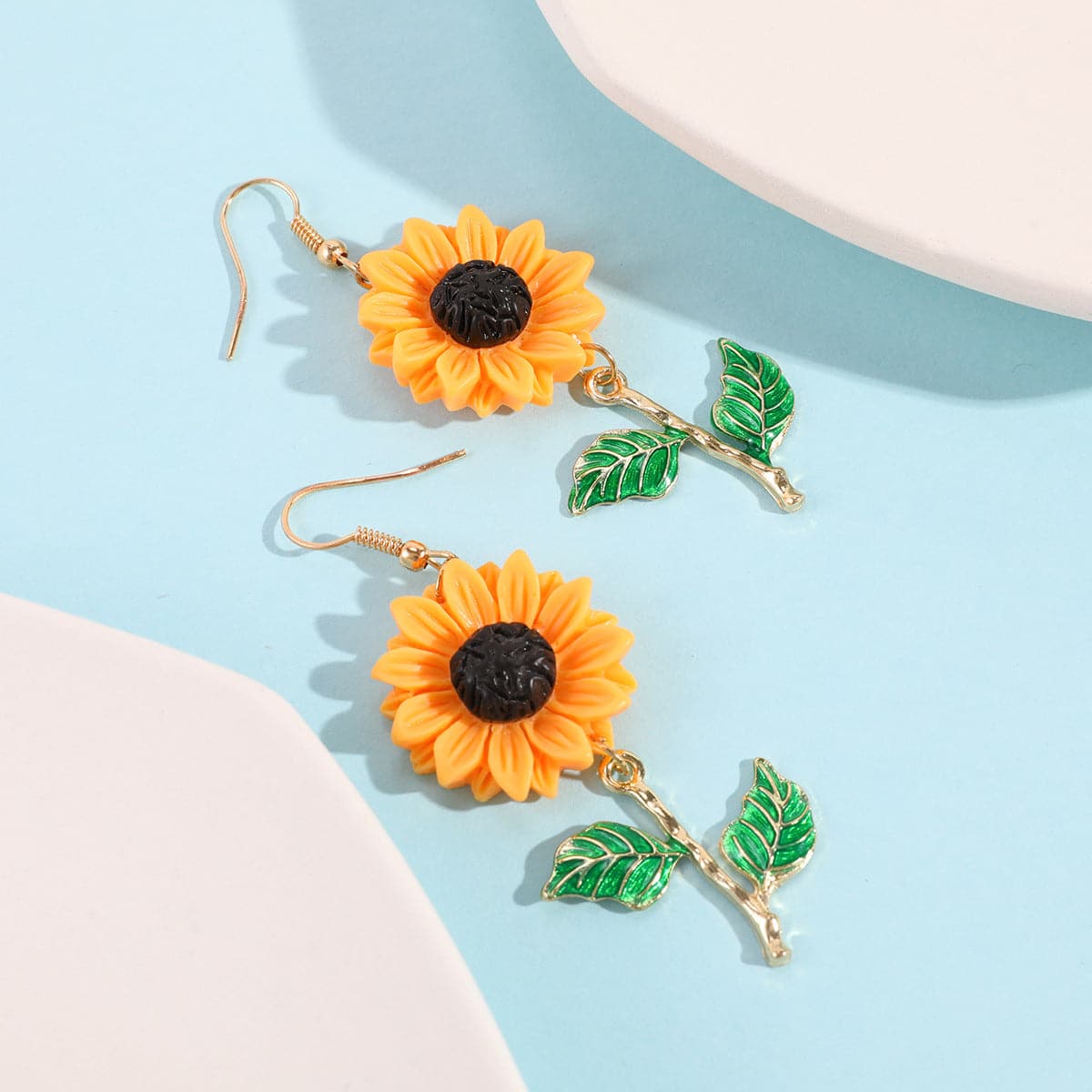 Yellow and Green Sunflower Drop Earrings, drop earrings for women, elegant gift for her, detail close-up