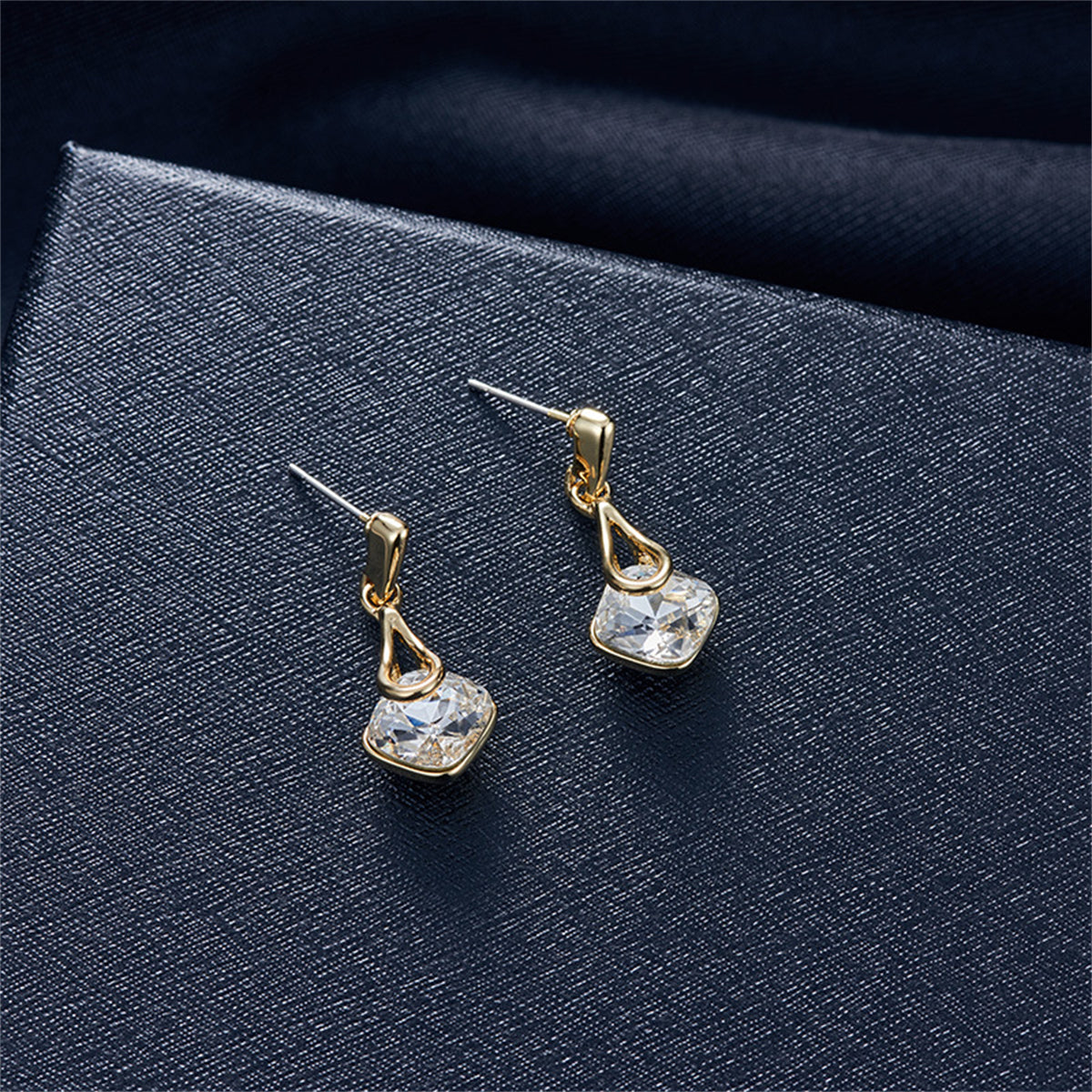 Crystal and 18K Gold-Plated Drop Earrings and Pendant Necklace, gold drop earrings for women, everyday style, lifestyle look