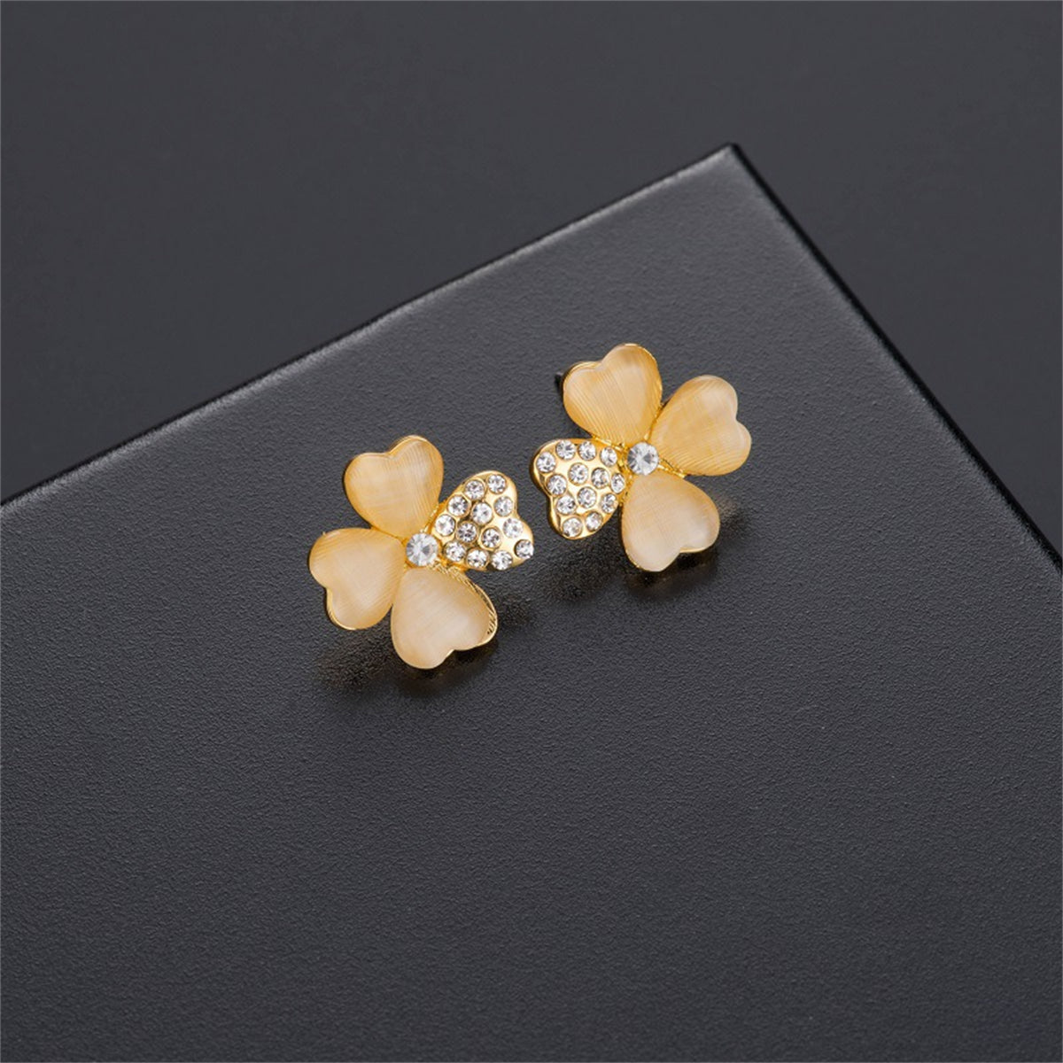 Yellow Rose Quartz and Cubic Zirconia Stud Earrings and Pendant Necklace, stud earrings for women, detail close-up