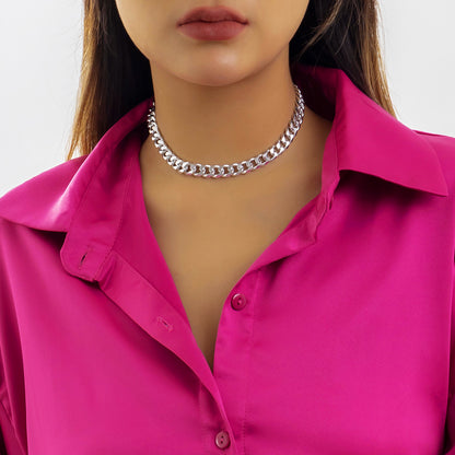 Silver-Plated Curb Chain Necklace, silver pendant necklace for women, dainty minimalist design, front view