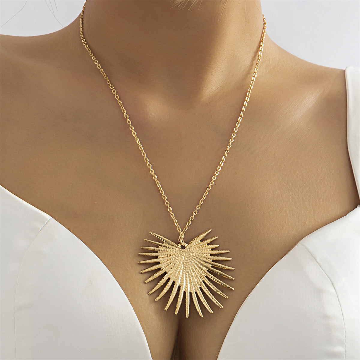 18K Gold-Plated Heart Burst Pendant Necklace