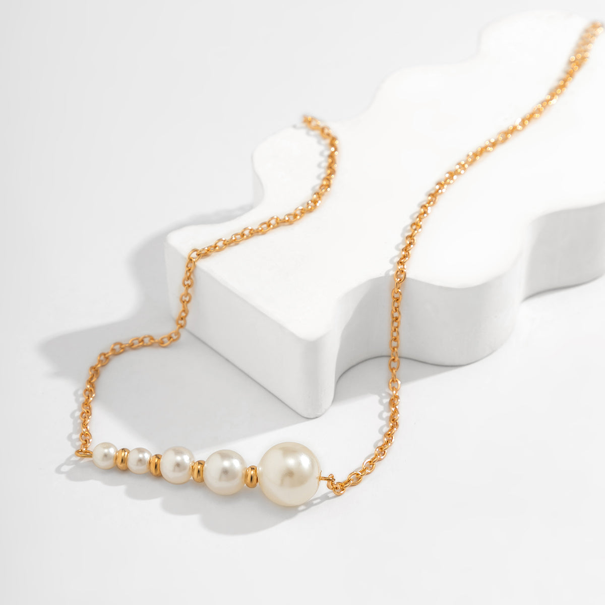 Pearl and 18K Gold-Plated Beaded Bar Pendant Necklace, gold pendant necklace for women, everyday style, detail close-up