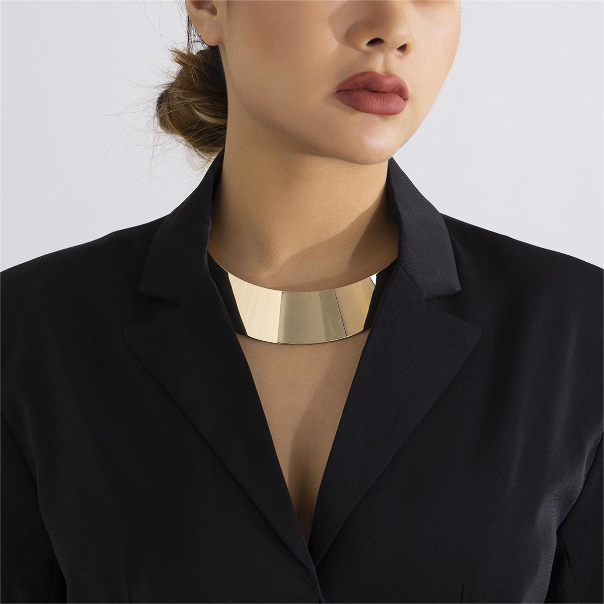 18K Gold-Plated Thick Choker Necklace, chunky gold choker necklace, botanical inspired, front view