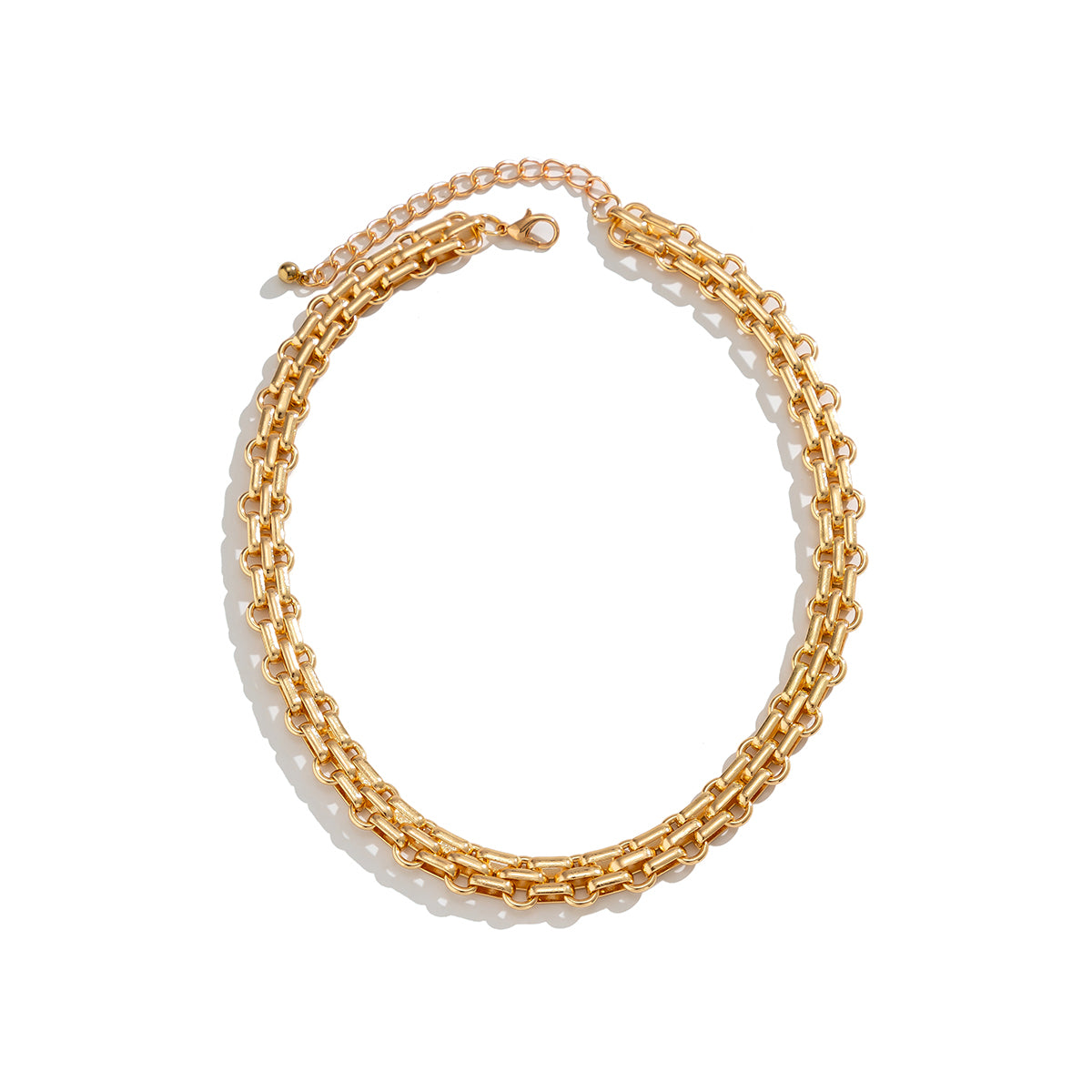 18K Gold-Plated Triple-Link Chain, gold pendant necklace for women, vintage-inspired design, detail close-up