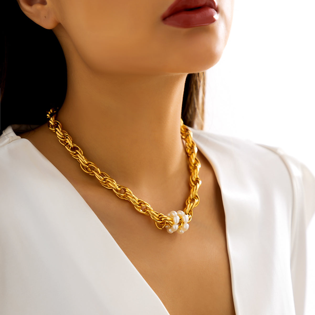 Pearl and 18K Gold-Plated Rope Chain Bead Choker Necklace, gold pendant necklace for women, everyday style, side view