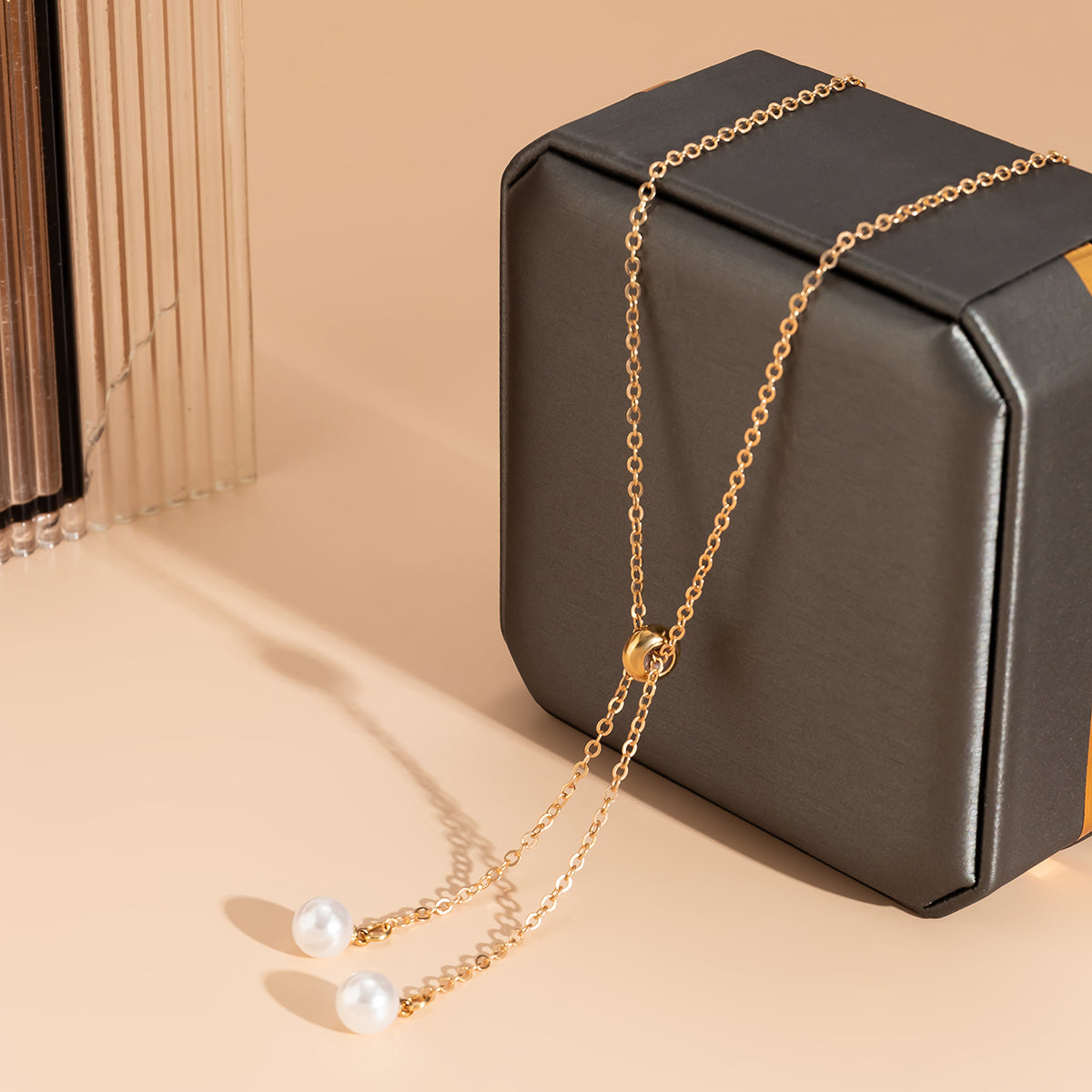 Pearl and 18K Gold-Plated Two-Drop Lariat Pendant Necklace, gold pendant necklace for women, detail close-up