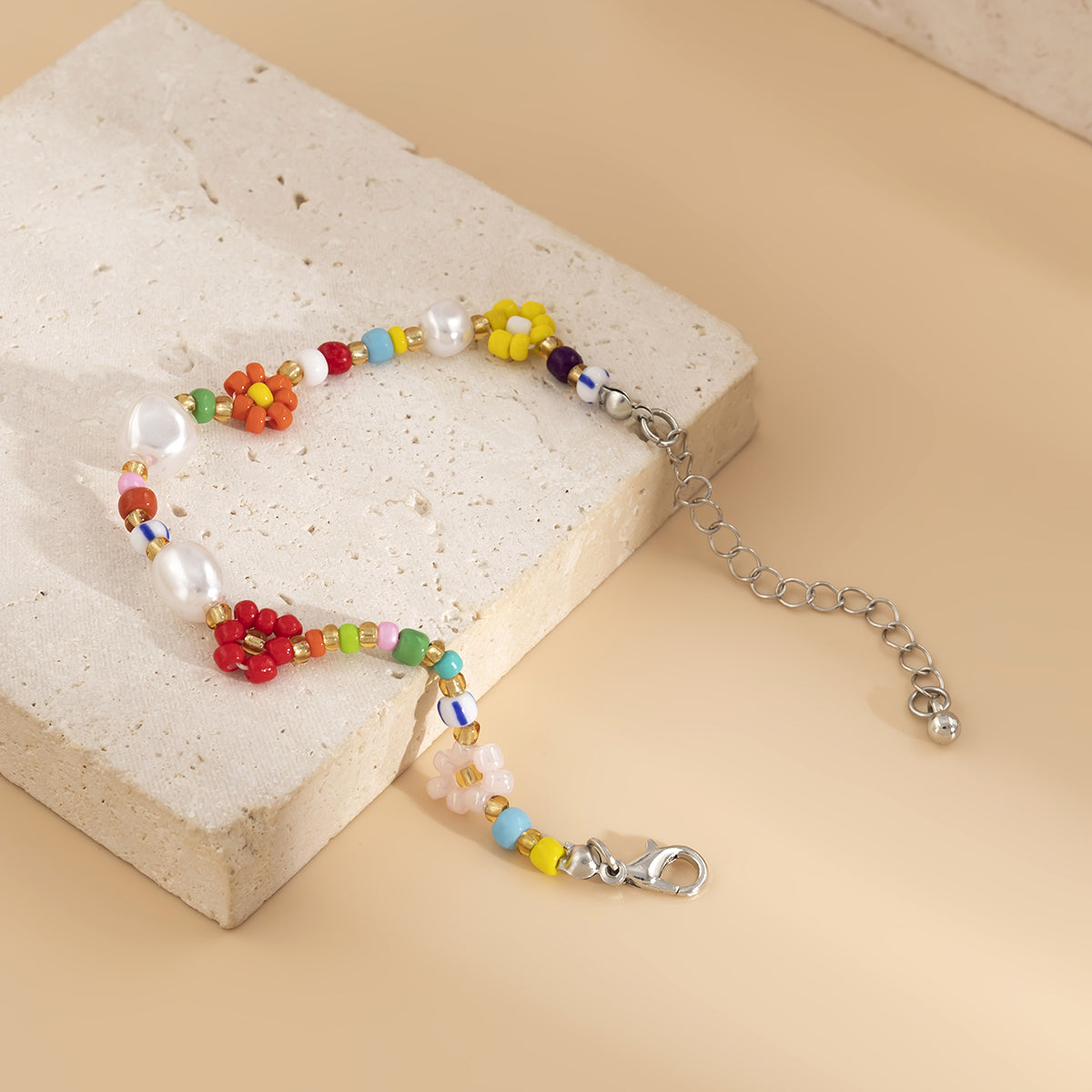 Multicolor Howlite & Pearl Silver-Plated Floral Beaded Adjustable Bracelet