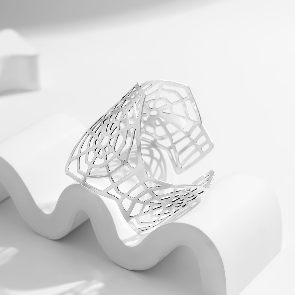 Silver-Plated Web Cuff Bracelet, silver bracelet for women, everyday style, detail close-up