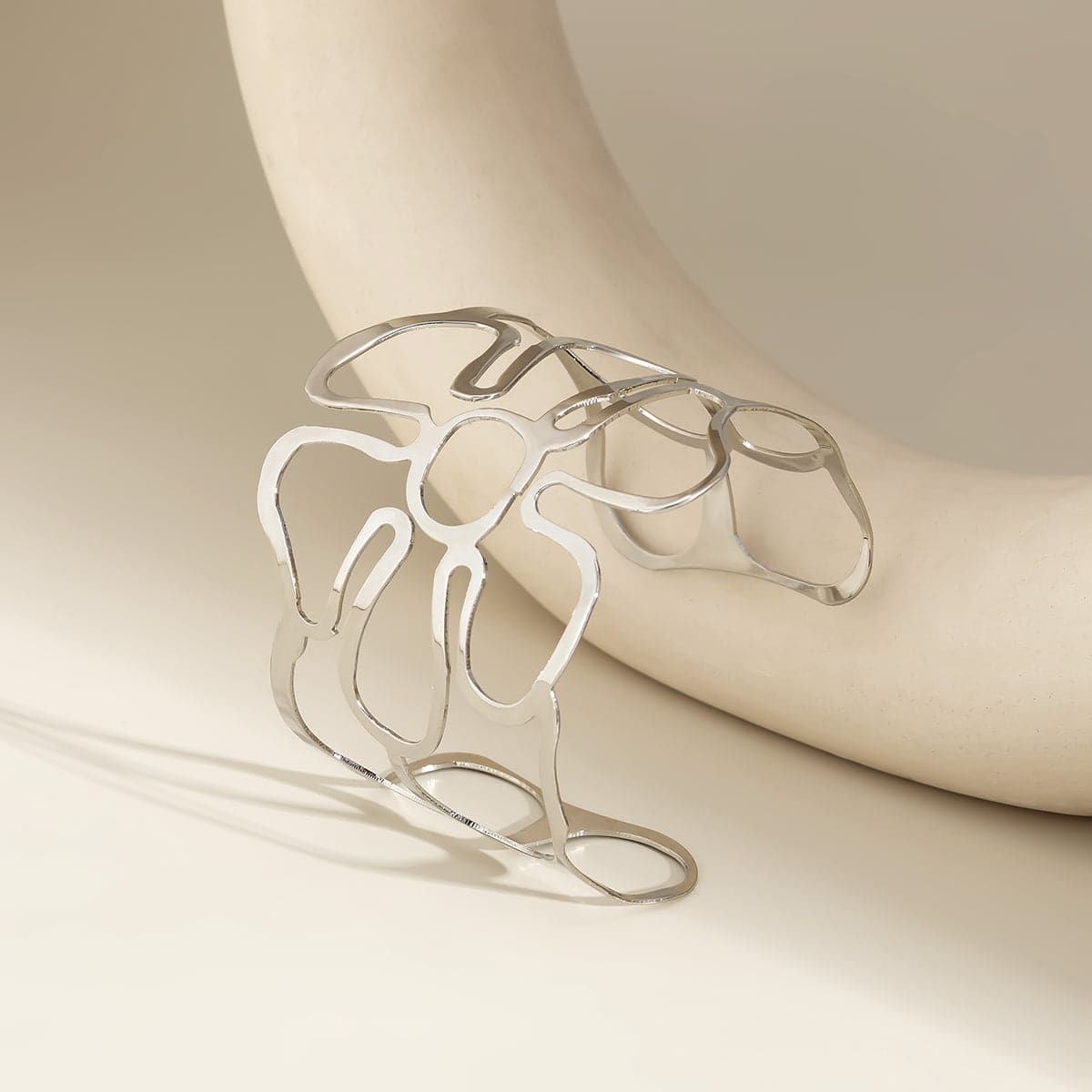 Silver-Plated Openwork Flower Cuff, silver bracelet for women, botanical inspired, detail close-up