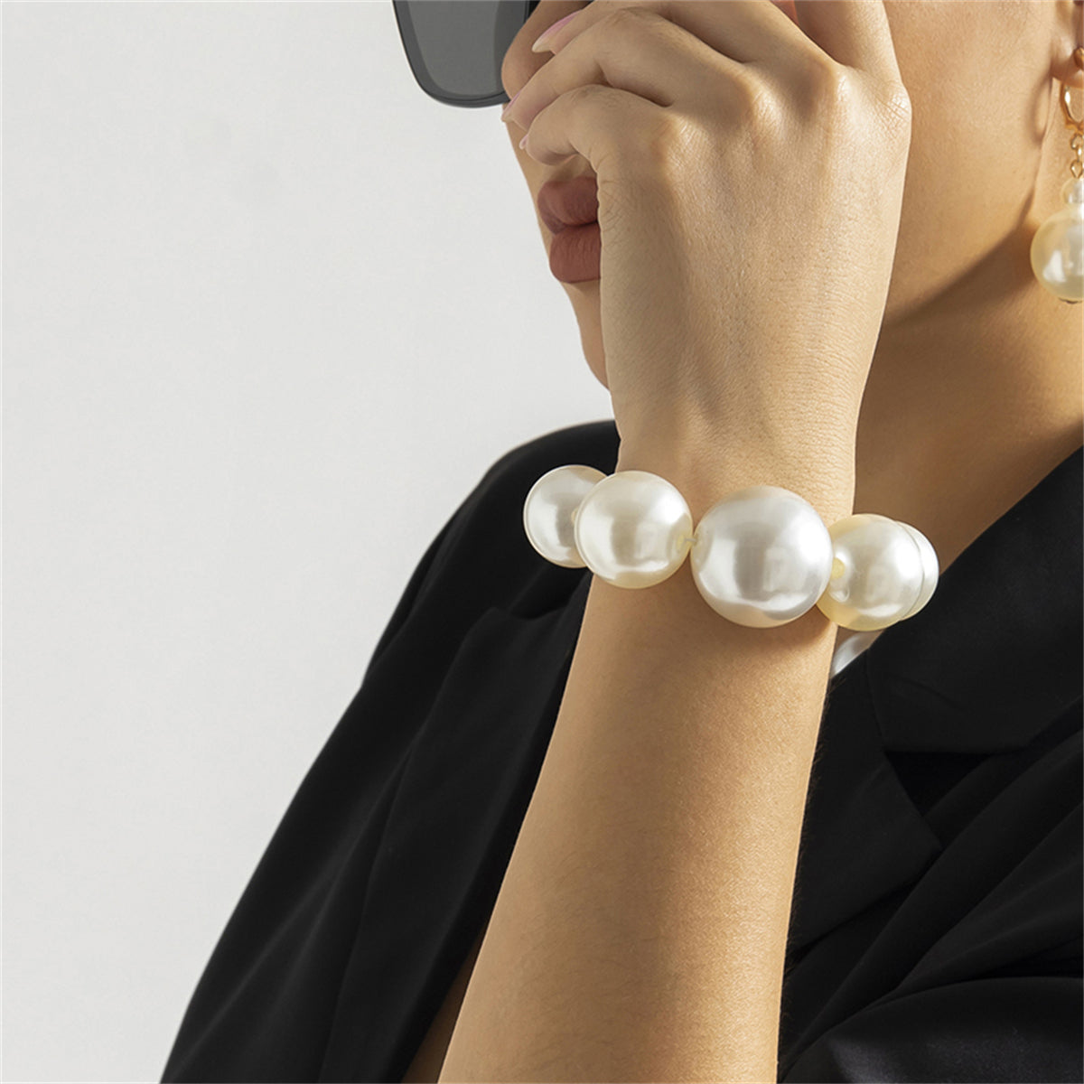 Pearl and Silver-Plated Ball Bead Bracelet, silver bracelet for women, vintage-inspired design, side view