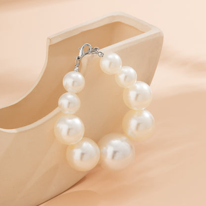 Pearl and Silver-Plated Ball Bead Bracelet, silver bracelet for women, vintage-inspired design, detail close-up