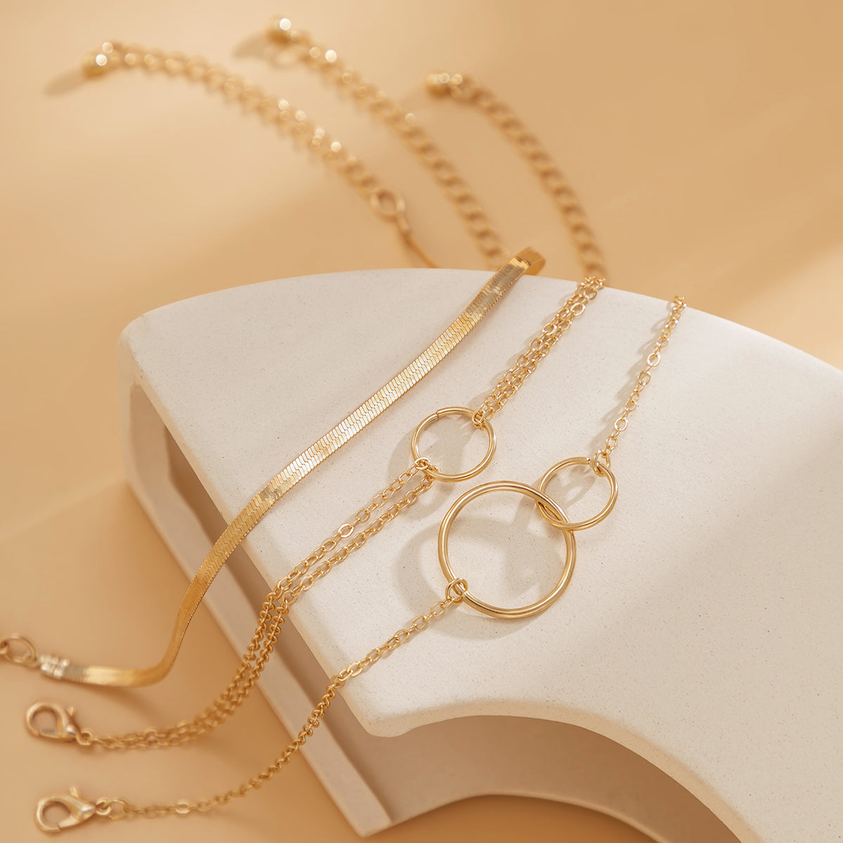 18K Gold-Plated Interlocked-Circle Snake-Chain Anklet Set, jewelry gift sets for women, elegant gift for her, detail close-up