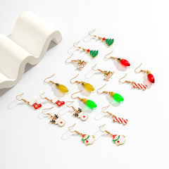 Dazzling 18K gold-plated Christmas earrings with lights and ornaments, ideal for adding sparkle to your holiday outfit.