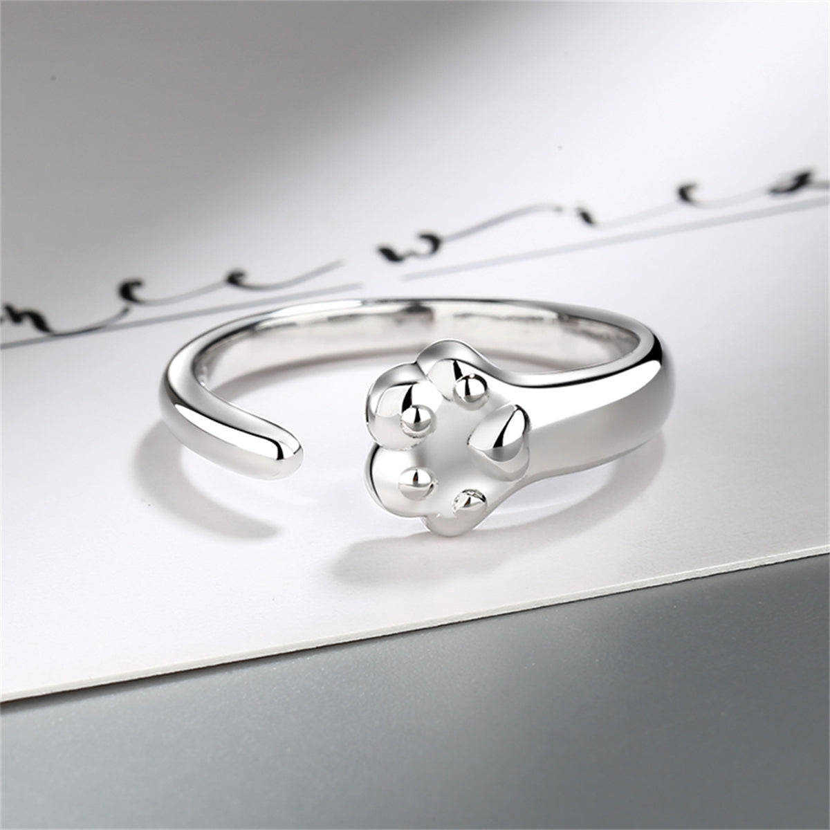 Silver-Plated Cat'S Paw Open Ring, silver statement rings for women, botanical inspired, front view