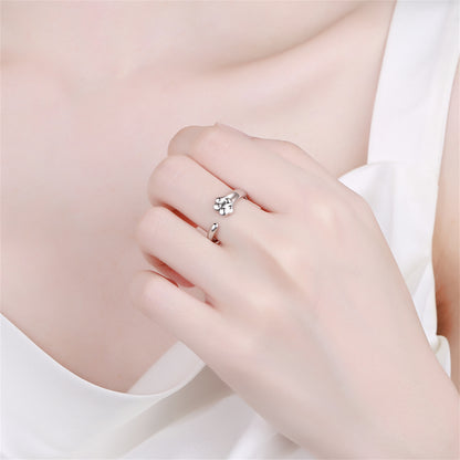 Silver-Plated Cat'S Paw Open Ring, silver statement rings for women, botanical inspired, detail close-up
