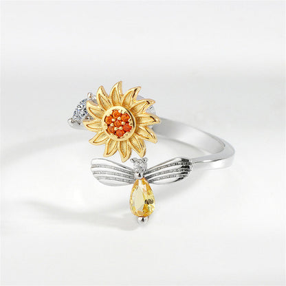 Yellow Crystal and Cubic Zirconia Rotatable Sunflower Bee Bypass Ring, statement rings for women, detail close-up