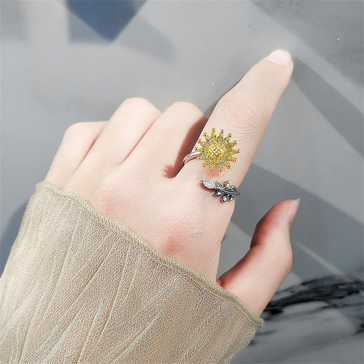 Yellow Crystal Two-Tone Rotating Sunflower Bypass Ring
