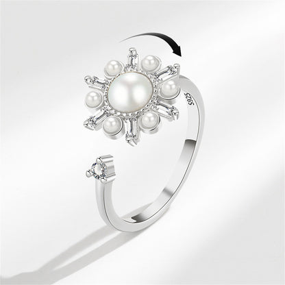 Crystal and Cubic Zirconia Rotating Snowflake Open Ring, statement rings for women, dainty minimalist design, detail close-up