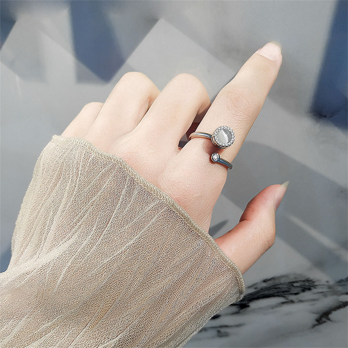 Quartz and Cubic Zirconia Rotating Round Open Ring, statement rings for women, dainty minimalist design, detail close-up