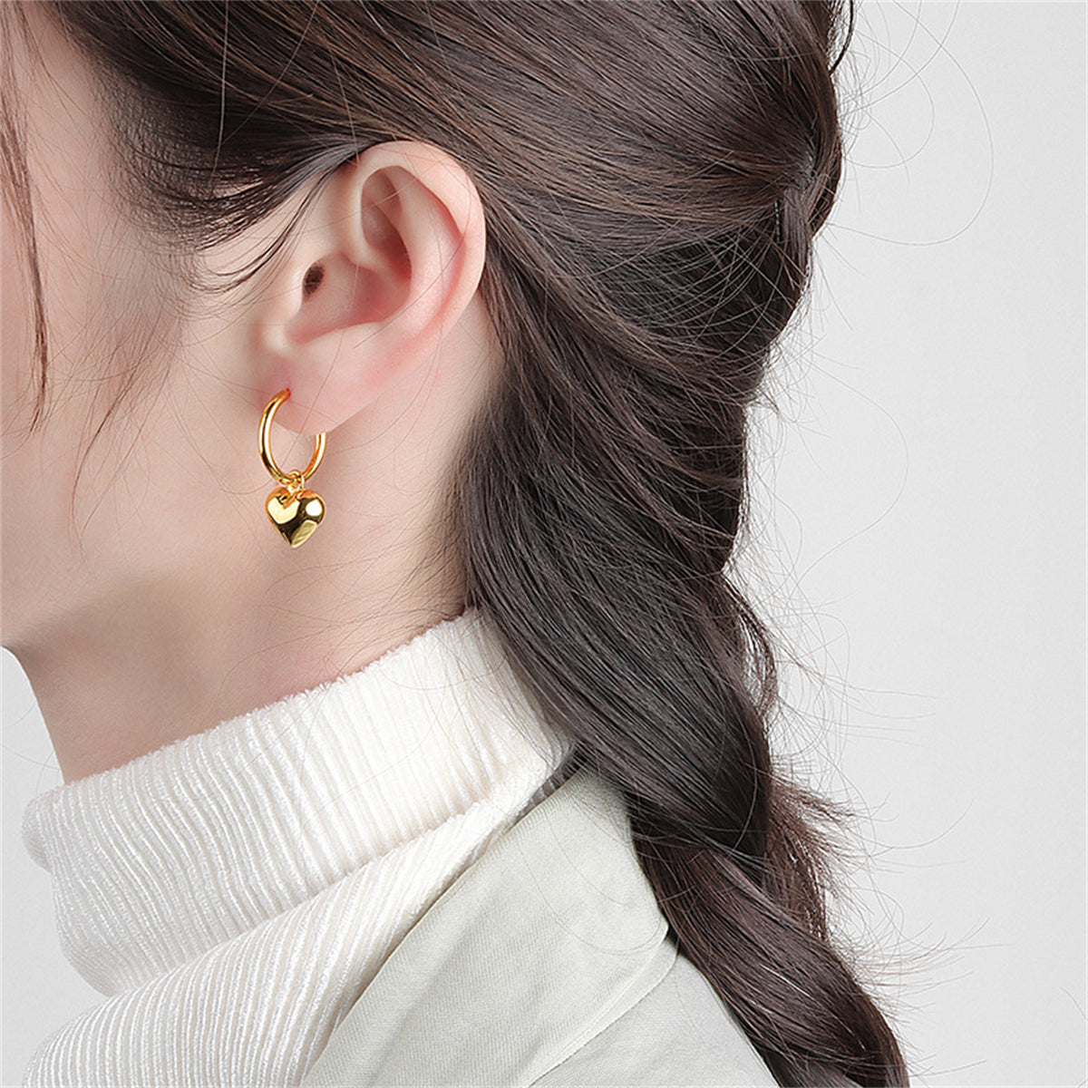 18K Gold-Plated Heart Huggie Earrings, gold huggie earrings, vintage-inspired design, detail close-up