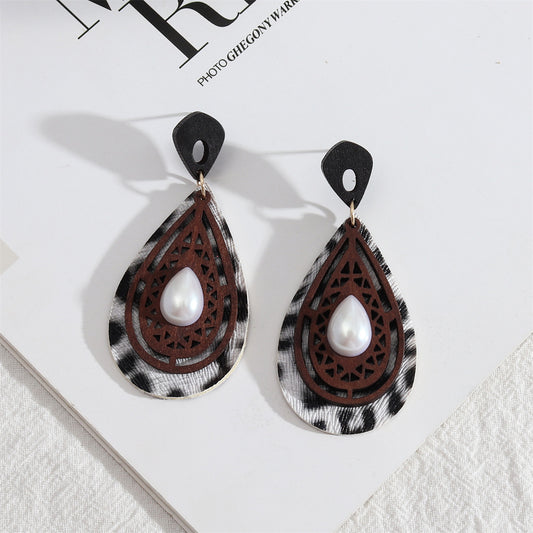 Pearl and Wood Leopard Teardrop Earrings, drop earrings for women, vintage-inspired design, front view