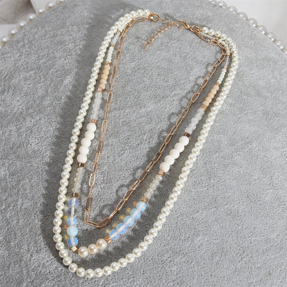 Pearl and Resin Acrylic 18K Gold-Plated Layered Necklace, gold pendant necklace for women, detail close-up