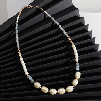 Pearl and Resin Acrylic 18K Gold-Plated Beaded Necklace, gold pendant necklace for women, everyday style, detail close-up