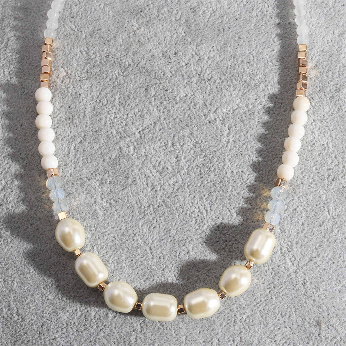 Pearl and Resin Acrylic 18K Gold-Plated Beaded Necklace, gold pendant necklace for women, everyday style, lifestyle look