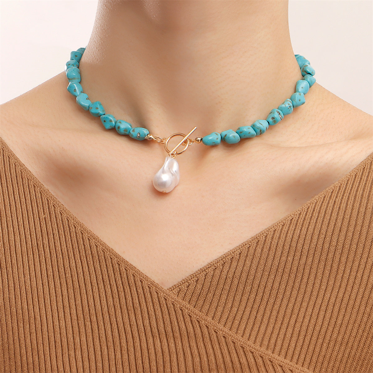 Turquoise and Pearl 18K Gold-Plated Toggle Pendant Necklace, gold pendant necklace for women, elegant gift for her, side view