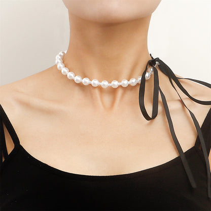 Pearl and Polyster Bow Choker Necklace, pendant necklace for women, vintage-inspired design, front view