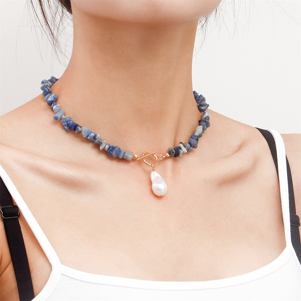 Pearl and Dark Blue Irregular Resin 18K Gold-Plated Drop Pendant Necklace, chunky gold choker necklace, detail close-up