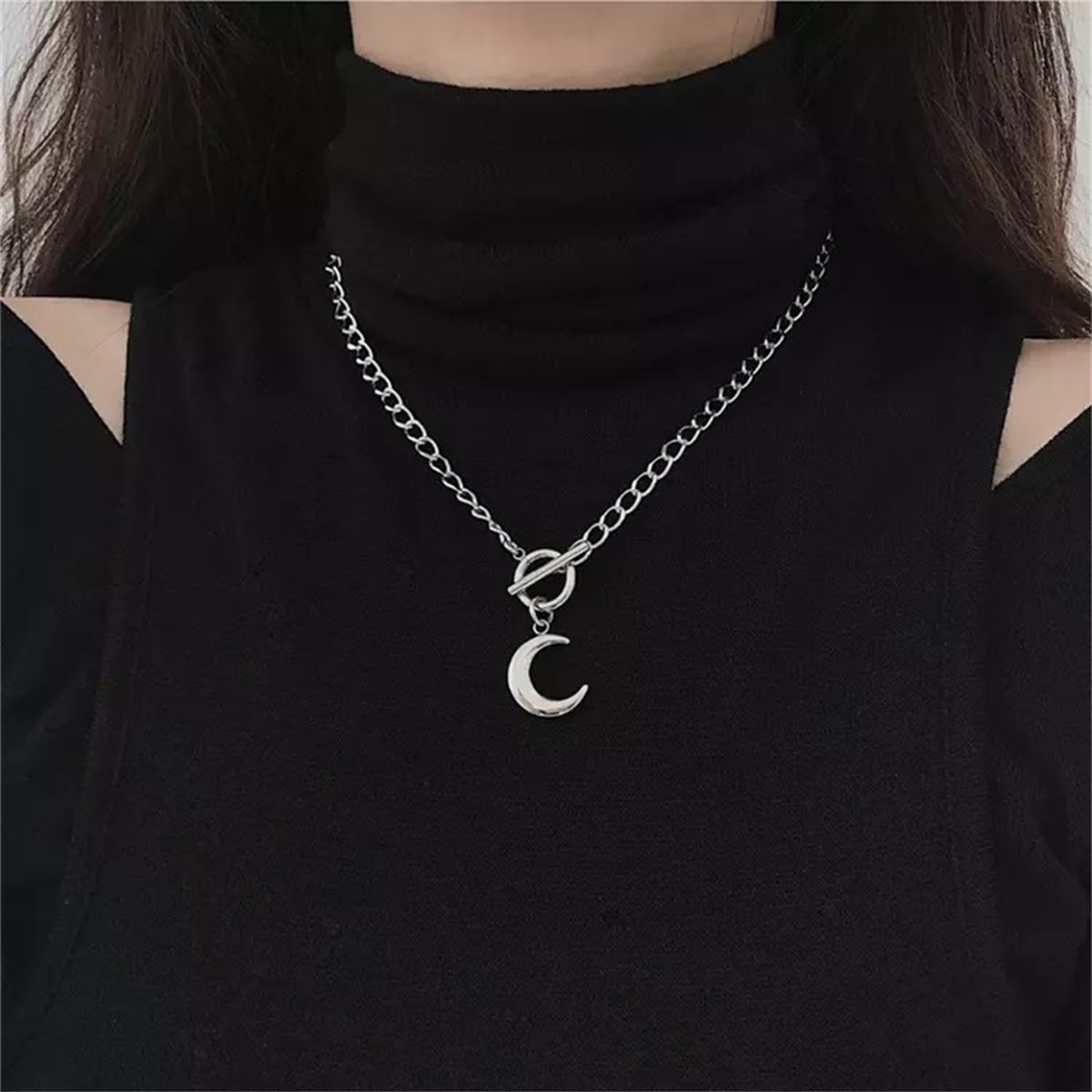Silver-Plated Moon Pendant Necklace, silver pendant necklace for women, everyday style, lifestyle look